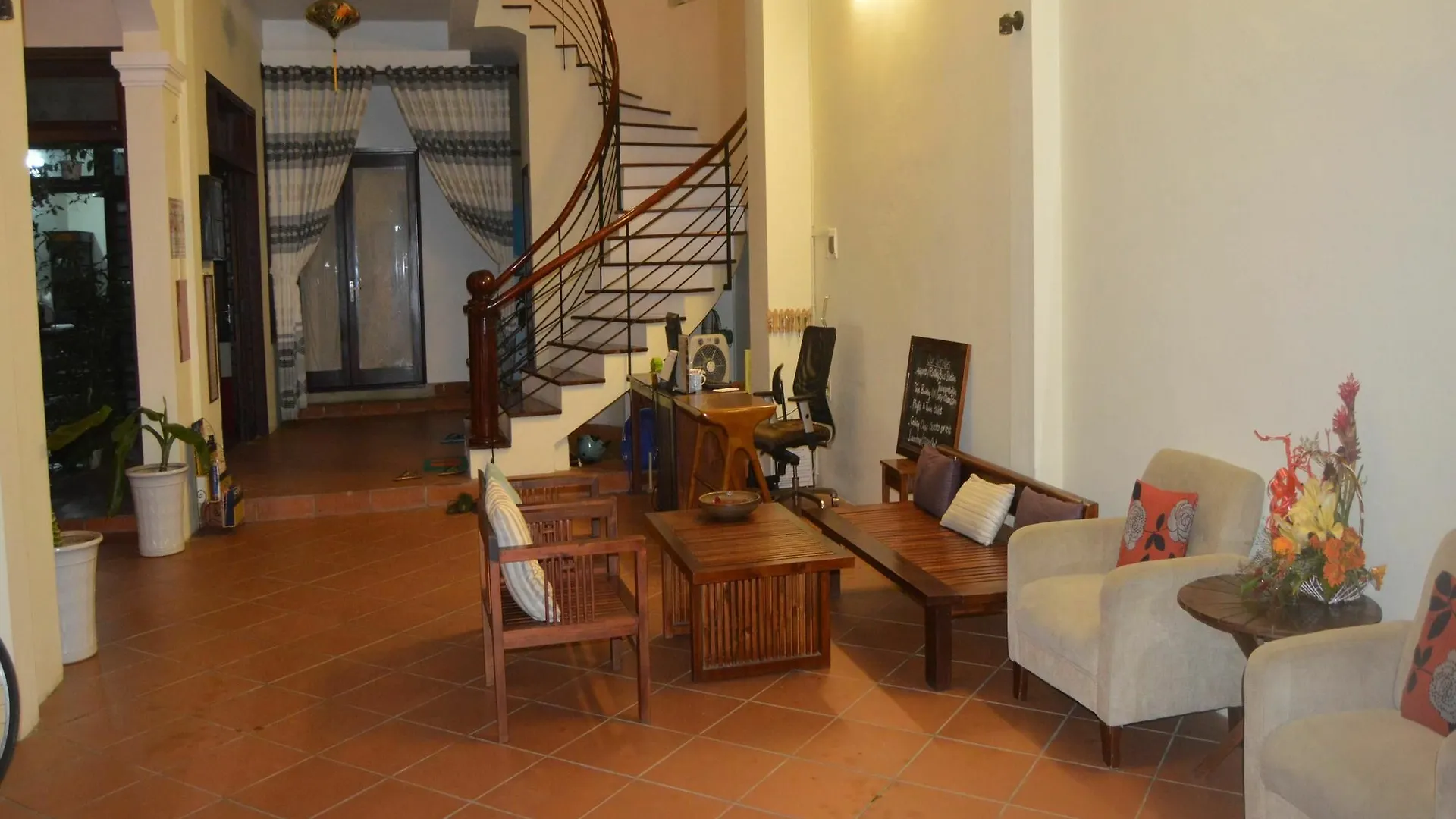 Orchids Homestay Хойан Вьетнам