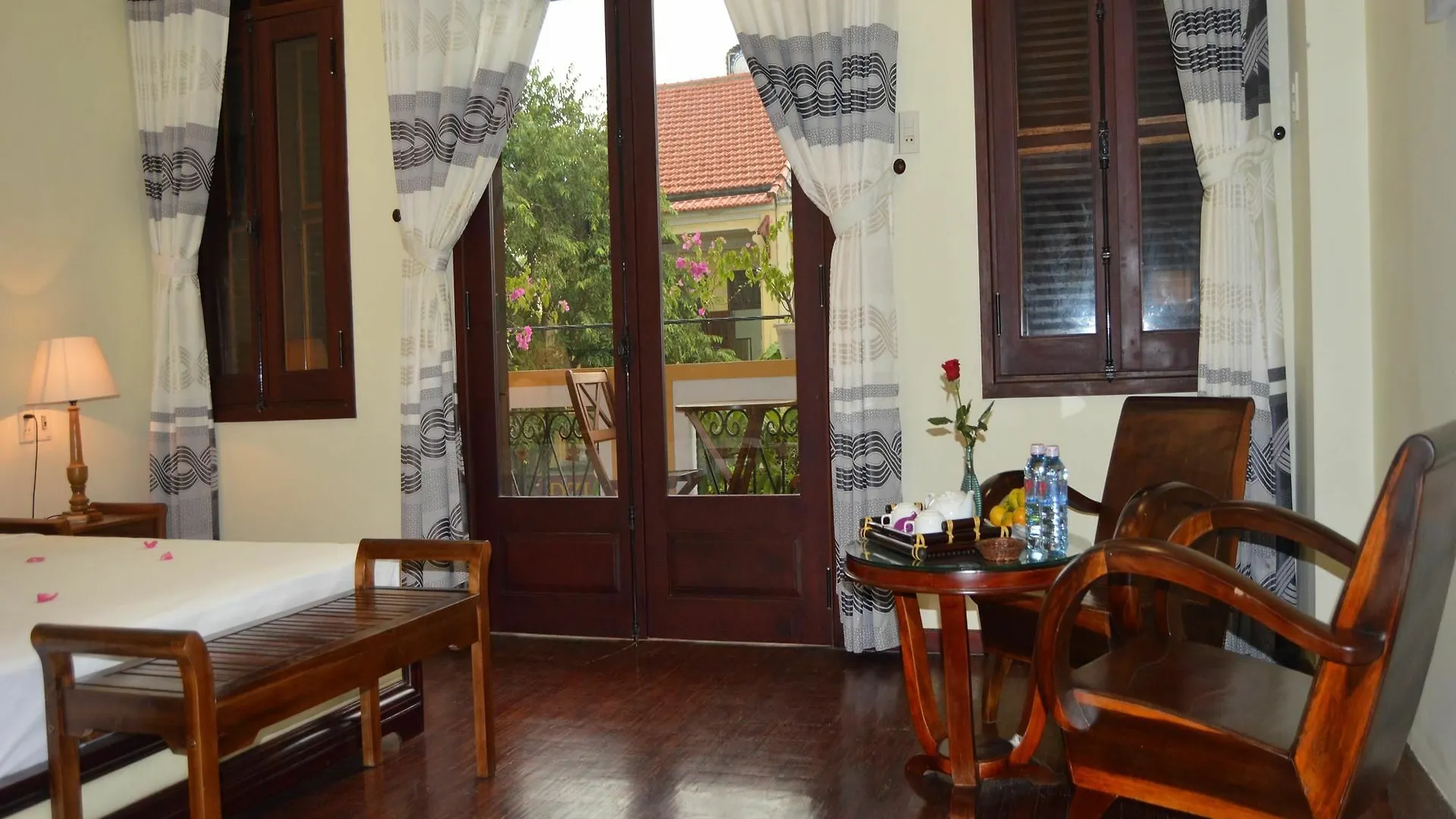 Orchids Homestay Хойан