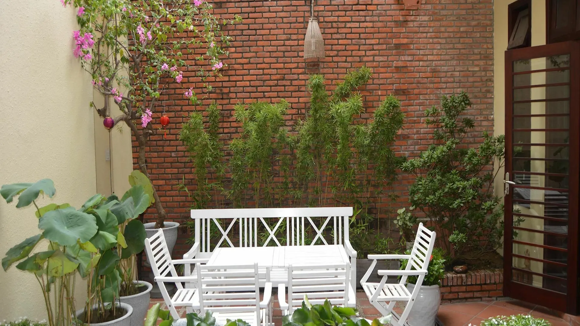 Orchids Homestay Хойан Вьетнам